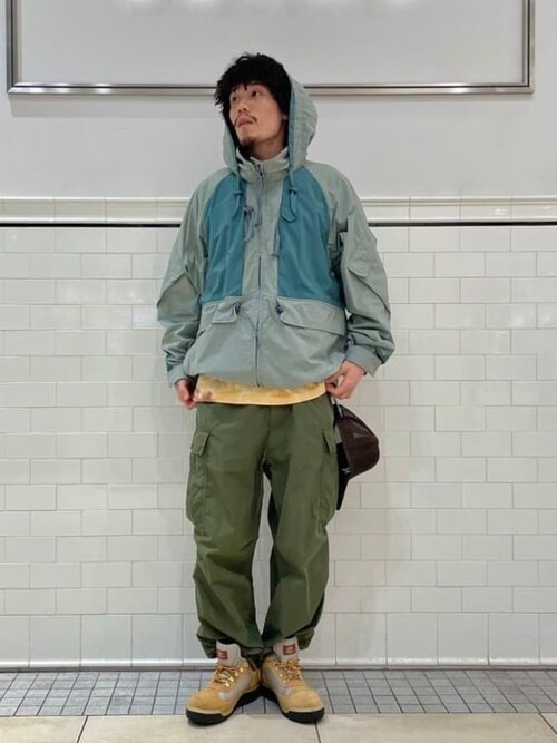 BEAMS / 2トーン ナイロン テック ジャケットを使った人気ファッション 