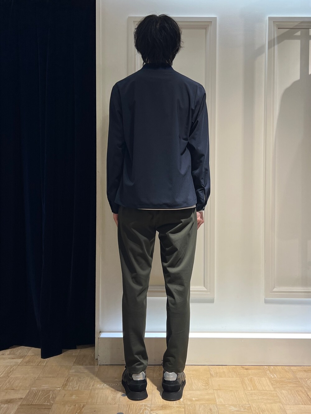 「NOLLEY'S、ノーリーズ、MA-1、イージーパンツ、EARLE、ドレスTシャツ、メンズファッション、秋コーデ、秋のコーデ、大人カジュアル、NOLLEY'S&goodman、いいね、save、フォローお願いします🤑、休日スタイル、おしゃれさんと繋がりたい、今日のコーデ」｜「NOLLEY’Sの【ACTIVE SECT】《限定展開 / ストレッチ / 形状安定》ワンダーシェイプ イージーパンツ（その他パンツ、グリーン系）」を使った、ooiさん（メンズ・179cm）の秋コーディネートの5枚目の写真