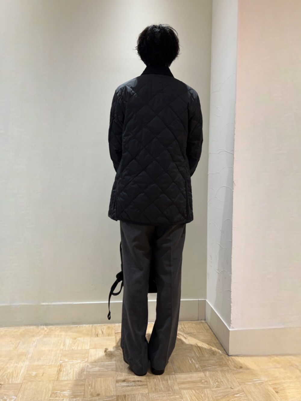 「NOLLEY'S、TAION、タイオン、キルティングジャケット、ステンカラーコート、アウター、秋のコーデ、冬コーデ、カジュアル、カジュアルコーデ、ビジネススタイル、おしゃれさんと繋がりたい」｜「WEXLEYの【WEXLEY/ウェクスレイ】ACTIVE CORDURA BALLISTIC LBP200 バックパック（バックパック/リュック、ブラック系）」を使った、ooiさん（メンズ・179cm）の夏コーディネートの3枚目の写真