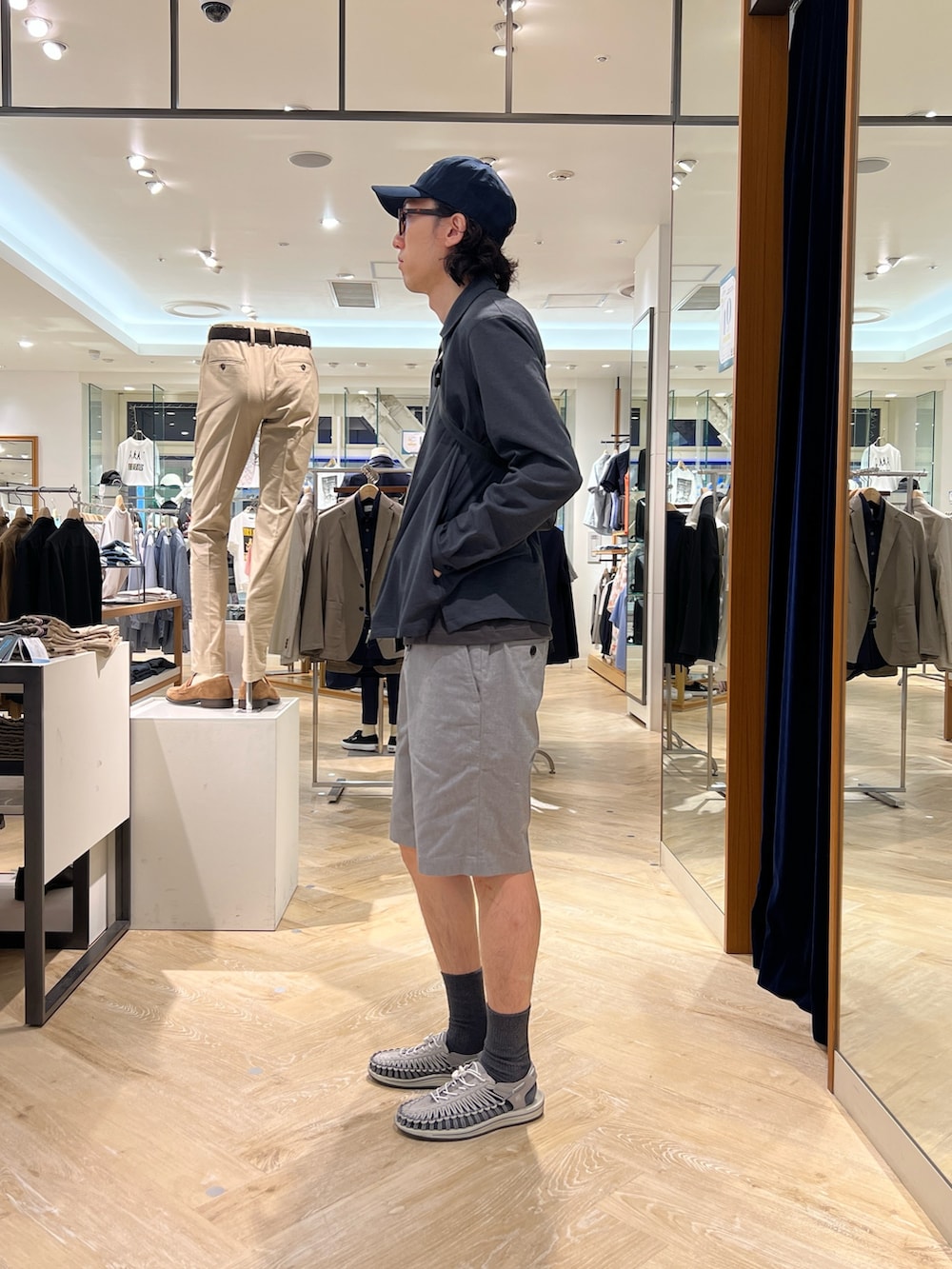 「nolleys 、nolleys、NOLLEY'S、NOLLEY'S&goodman、ノーリーズ、ノーリーズグッドマン、GOOD ROCK SPEED、グッドロックスピード、キャラクターT、キャラクター、ミッキー、ミッキーT、ディズニー、ドリズラージャケット、ドリズラーブルゾン」|「GOOD ROCK SPEEDの【GOOD ROCK SPEED】別注 アーティスト/キャラクター/企業 プリントTシャツ 25SS(Tシャツ/カットソー、ブラック系)」を使った、ooiさん(メンズ・178cm)の夏コーディネートの2枚目の写真