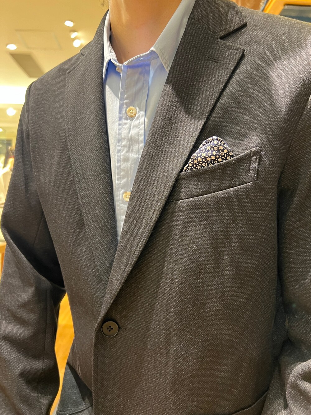 「キレイめ、休日コーデ、大人コーデ、お洒落さんとつながりたい、ネイビー、クレドラン(CLEDRAN)、クレドラン、CLEDRAN、NOLLEY'S、ノーリーズ、ノーリーズグッドマン、おしゃれさんと繋がりたい、いいね、save、フォローお願いします🤑」｜「NOLLEY’SのNEW REGULAR ピーチブロード オーバーサイズシャツ 24AW（シャツ/ブラウス、ブルー系）」を使った、ooiさん（メンズ・179cm）の冬コーディネートの6枚目の写真