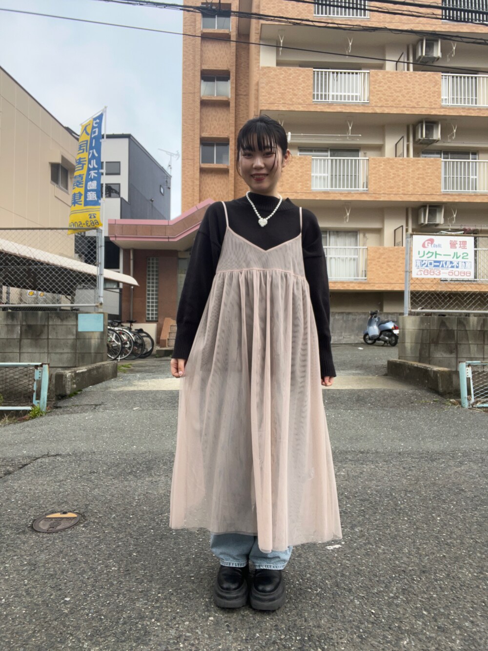 「春、アパレル店員、アパレルスタッフ、出勤コーデ、春服、LOWRYS FARM、ootd、ピンク」｜「LOWRYS FARMのアイテム（トップス、ピンク系）」を使った、暖乃さん（レディース・159cm）の冬コーディネートの2枚目の写真