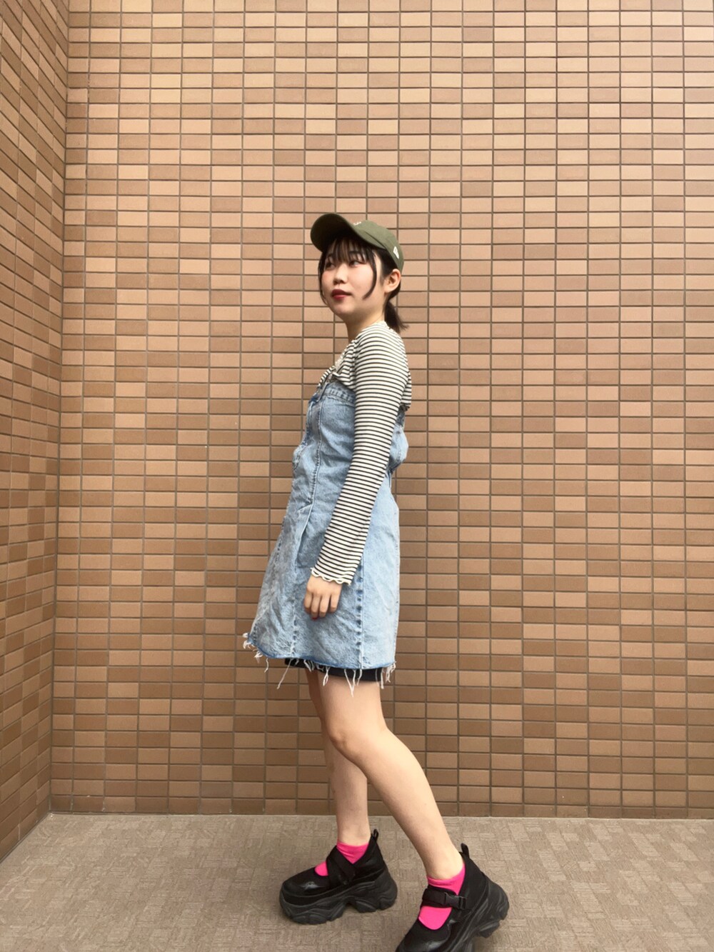 「春のNewスタイル、春服コーデ、春ファッション、デニム、アパレルスタッフ、LOWRYS FARM、出勤コーデ、ootd、おでかけコーデ、ボーダー」｜「LOWRYS FARMのアイテム（その他トップス、その他）」を使った、暖乃さん（レディース・159cm）の春コーディネートの3枚目の写真