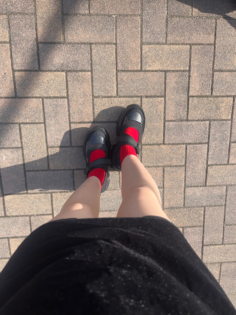 「出勤コーデ、ootd、アパレルスタッフ、LOWRYS FARM、JEANASIS、JEANASiS、おしゃれさんと繋がりたい」｜「LOWRYS FARMのアイテム（ニット/セーター、ブラック系）」を使った、暖乃さん（レディース・159cm）の冬コーディネートの4枚目の写真