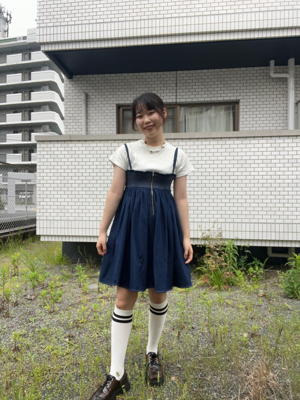 「夏、シンプルコーデ、ワンピーススタイル、夏コーデ、ワンピースコーデ、LOWRYS FARM、アパレルスタッフ、出勤コーデ、セットアップ、ootd」｜「LAGUA GEMのVINTAGE LIKE ローファー（ローファー、ブラウン系）」を使った、暖乃さん（レディース・159cm）の春コーディネートの2枚目の写真