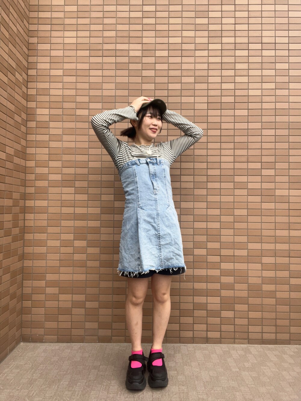 「春のNewスタイル、春服コーデ、春ファッション、デニム、アパレルスタッフ、LOWRYS FARM、出勤コーデ、ootd、おでかけコーデ、ボーダー」｜「LOWRYS FARMのアイテム（その他トップス、その他）」を使った、暖乃さん（レディース・159cm）の春コーディネートの2枚目の写真