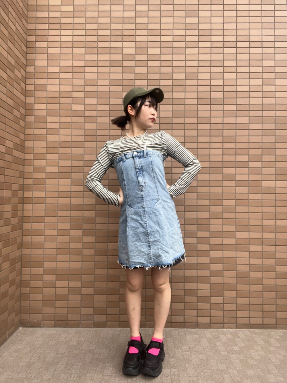 「春のNewスタイル、春服コーデ、春ファッション、デニム、アパレルスタッフ、LOWRYS FARM、出勤コーデ、ootd、おでかけコーデ、ボーダー」｜「LOWRYS FARMのアイテム（その他トップス、その他）」を使った、暖乃さん（レディース・159cm）の春コーディネートの4枚目の写真