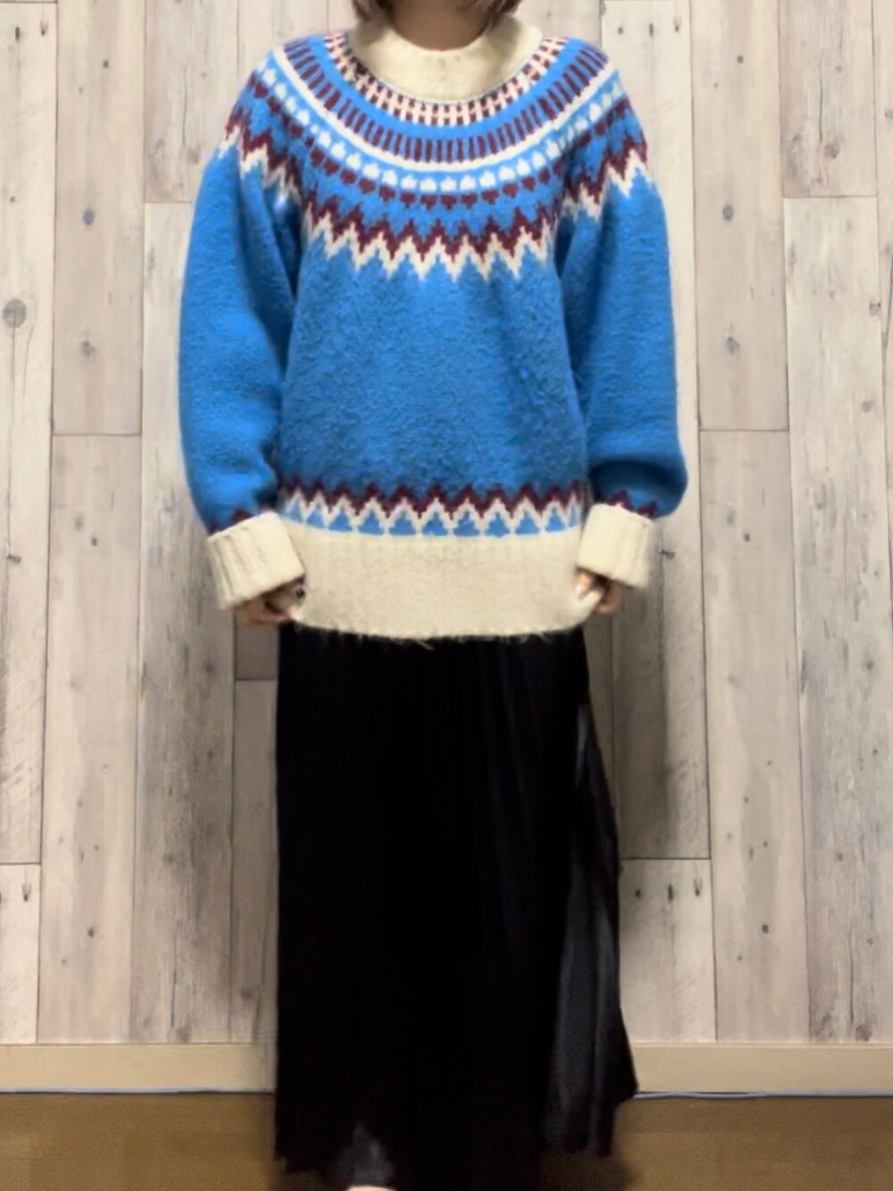 「新星WEARISTAにエントリー、アパレルスタッフ、出勤コーデ、アパレル店員、LOWRYS FARM」｜「LOWRYS FARMのアイテム（ニット/セーター、ブルー系）」を使った、暖乃さん（レディース・159cm）の冬コーディネートの3枚目の写真