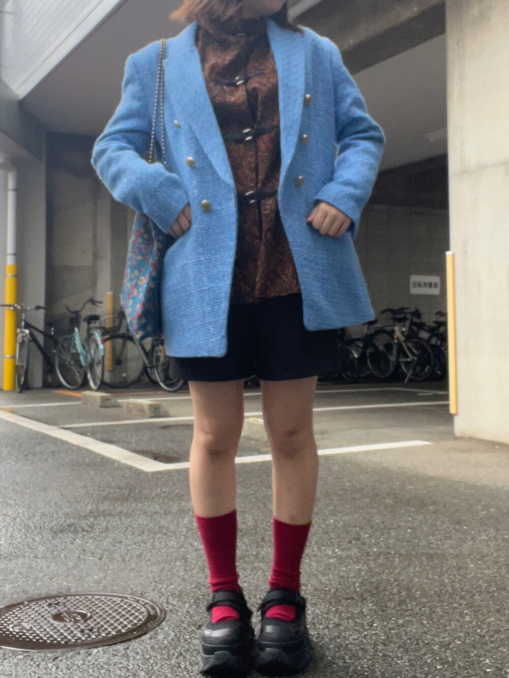 「春服コーデ、似合うラボに行こう、アパレルスタッフ、出勤コーデ、LOWRYS FARM、JEANASIS、ootd」｜「ZARAのアイテム（ジャケット/アウター、ブルー系）」を使った、暖乃さん（レディース・159cm）の冬コーディネートの2枚目の写真