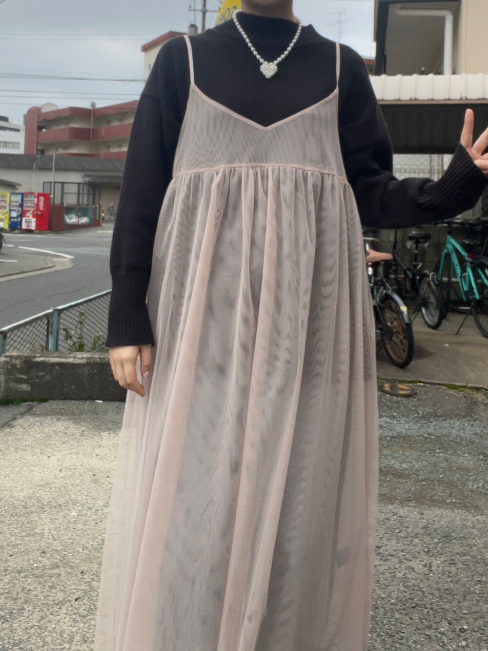 「春、アパレル店員、アパレルスタッフ、出勤コーデ、春服、LOWRYS FARM、ootd、ピンク」｜「LOWRYS FARMのアイテム（トップス、ピンク系）」を使った、暖乃さん（レディース・159cm）の冬コーディネートの3枚目の写真