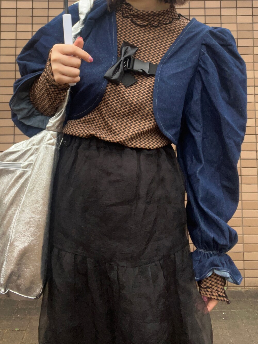 「春ファッション、春服コーデ、ootd、お出かけコーデ、デニム、LOWRYS FARM、アパレルスタッフ、出勤コーデ、骨格ナチュラル、24SS春の新作」｜「LOWRYS FARMのサトムラ＊マルチワンピース２P（ワンピース/ドレス、ブルー系）」を使った、暖乃さん（レディース・159cm）の春コーディネートの2枚目の写真