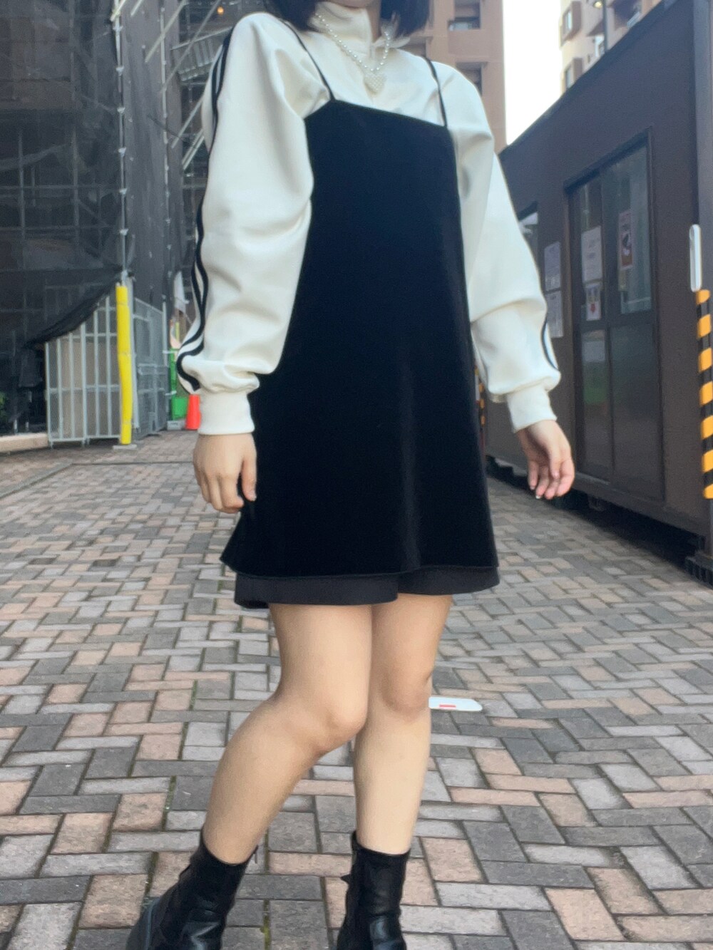「ootd、アパレルスタッフ、LOWRYS FARM、出勤コーデ」｜「LOWRYS FARMのアイテム（ジャージ、ホワイト系）」を使った、暖乃さん（レディース・159cm）の冬コーディネートの2枚目の写真