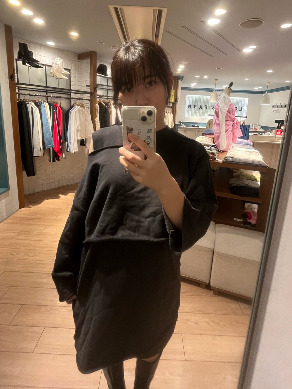 「LOWRYS FARM、アパレルスタッフ、出勤コーデ、春服、ootd」｜「LOWRYS FARMのアイテム（トップス、ブラック系）」を使った、暖乃さん（レディース・159cm）の冬コーディネートの2枚目の写真