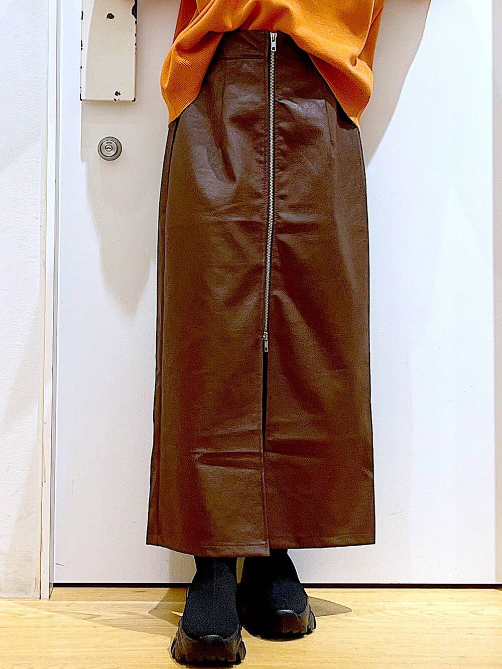 レディースの秋コーディネートの8枚目の写真