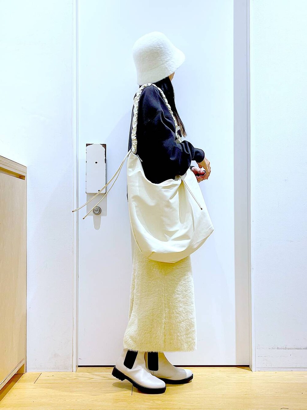 レディースの冬コーディネートの4枚目の写真