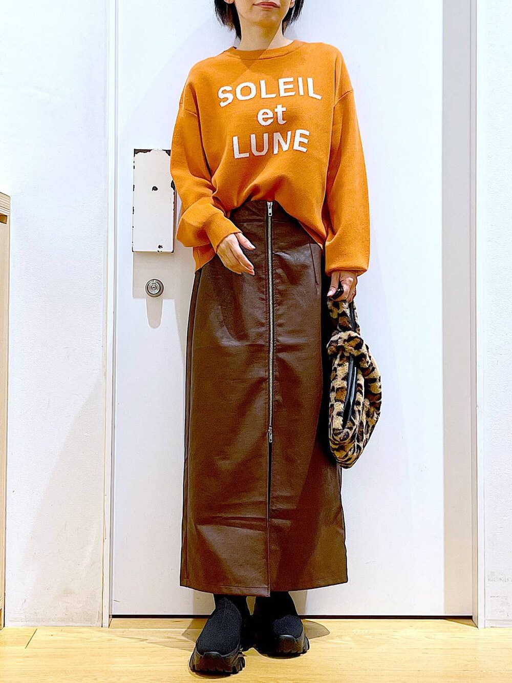 レディースの秋コーディネートの6枚目の写真