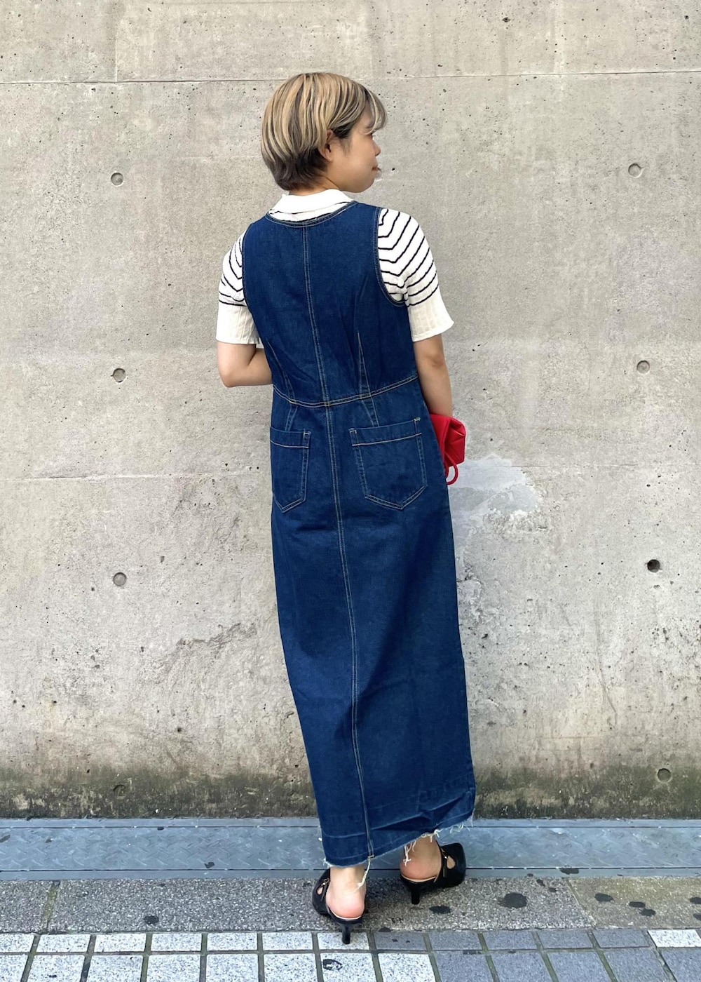 「ブルー、ネイビー、クルーネック、カーディガン、ボーダー、ビスチェ、ロング、ノースリーブ、Vネック、ミモレ、スリット、タイト、タイトワンピース、ロング丈、サイドスリット」｜「ROPE' PICNICのハーフスリーブシアーポロニット（ニット/セーター、ホワイト系）」を使った、ponnuさん（レディース・154cm）の夏コーディネートの3枚目の写真