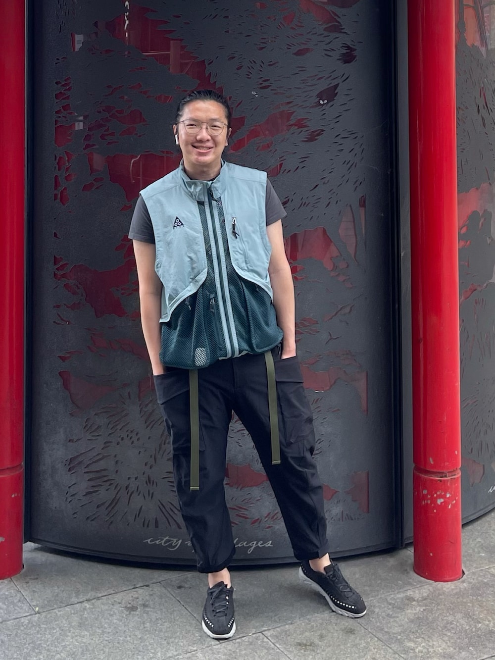 「sydney、summer、fall、Australia」｜「ASICSのアイテム（ピーコート、ブラック系）」を使った、李瑞可さん（メンズ・170cm）の冬コーディネートの3枚目の写真