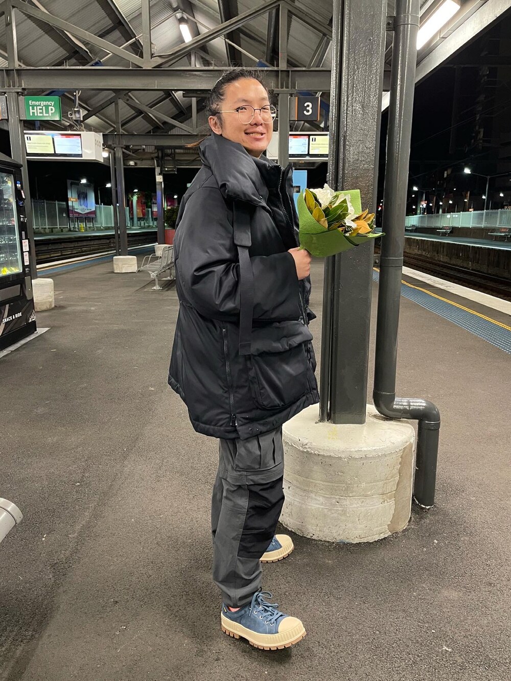「NIKEACG、UNIQLO+J、PALLADIUM」｜「NIKE ACGのアイテム（Tシャツ/カットソー、グリーン系）」を使った、李瑞可さん（メンズ・170cm）の夏コーディネートの2枚目の写真