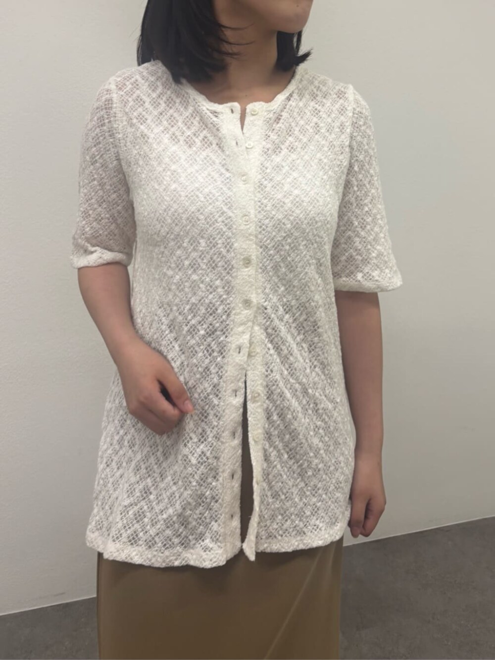 「Omekashiのフラットトングサンダル（サンダル、シルバー系）」を使った、Sayakaさん（骨格ストレート・レディース・161cm）の夏コーディネートの4枚目の写真