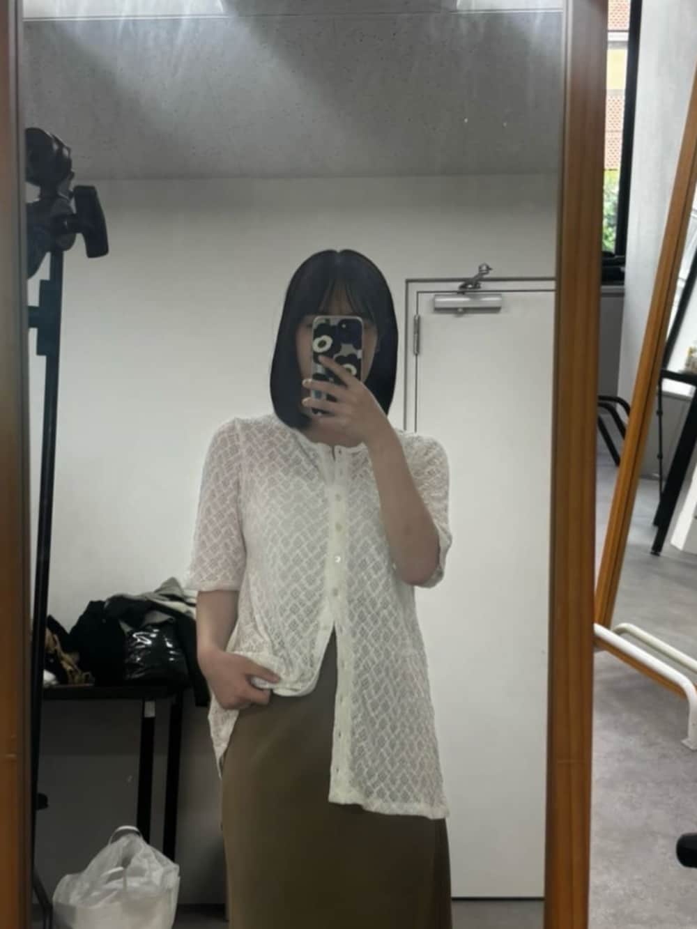 「Omekashiのフラットトングサンダル（サンダル、シルバー系）」を使った、Sayakaさん（骨格ストレート・レディース・161cm）の夏コーディネートの2枚目の写真