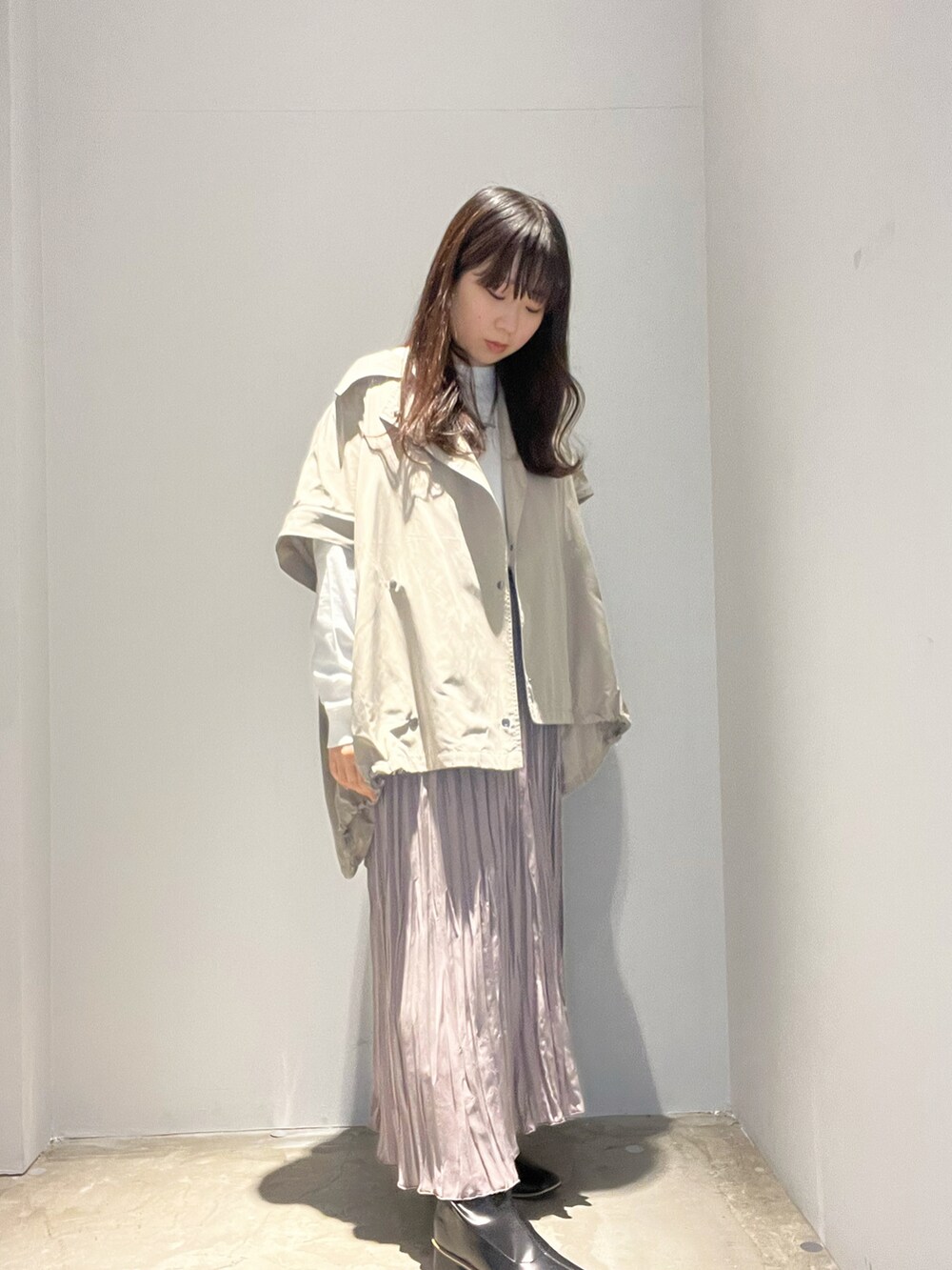 「シンプルコーデ、春コーデ、ベスト、おしゃれさんと繋がりたい、ラテカラー」｜「AMERICAN HOLICのデタッチャブル2WAYライトブルゾン（ブルゾン、ベージュ系）」を使った、❦yunaさん（レディース・156cm）の冬コーディネートの2枚目の写真