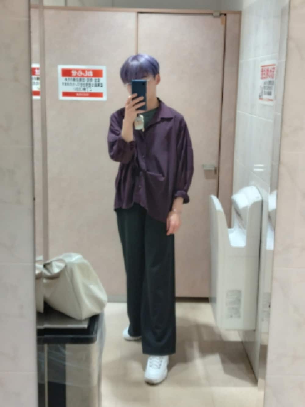 「レイヤードスタイル、夏コーデ、夏だ！Tシャツ着よう！、レディース男子、レディ男、ジェンダーレス、ジェンダーレス男子、ジェンダーレスコーデ、ジェンダーレス部」｜「GeeRAのカットジョーゼットサロペット（サロペット/オーバーオール、ブラック系）」を使った、恋兎葉さん（骨格ウェーブ・メンズ・159cm）の夏コーディネートの4枚目の写真