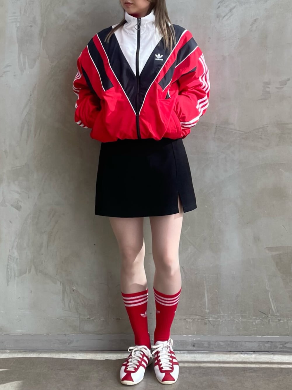 「スニーカー、adidas、アディダス、adidas originals、長袖Tシャツ、Japan、ジャパン、トラックトップ、アディカラー、rasant」｜「adidasのアディカラー クラシックス スリーストライプス 長袖Tシャツ / ロンT / アディダスオリジナルス adidas Originals（Tシャツ/カットソー、ホワイト系）」を使った、RTさん（レディース・160cm）の冬コーディネートの2枚目の写真