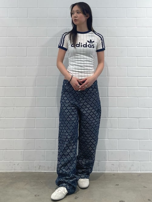 リニア グラフィック カリ半袖Tシャツ、デニム ルーズ モノグラム