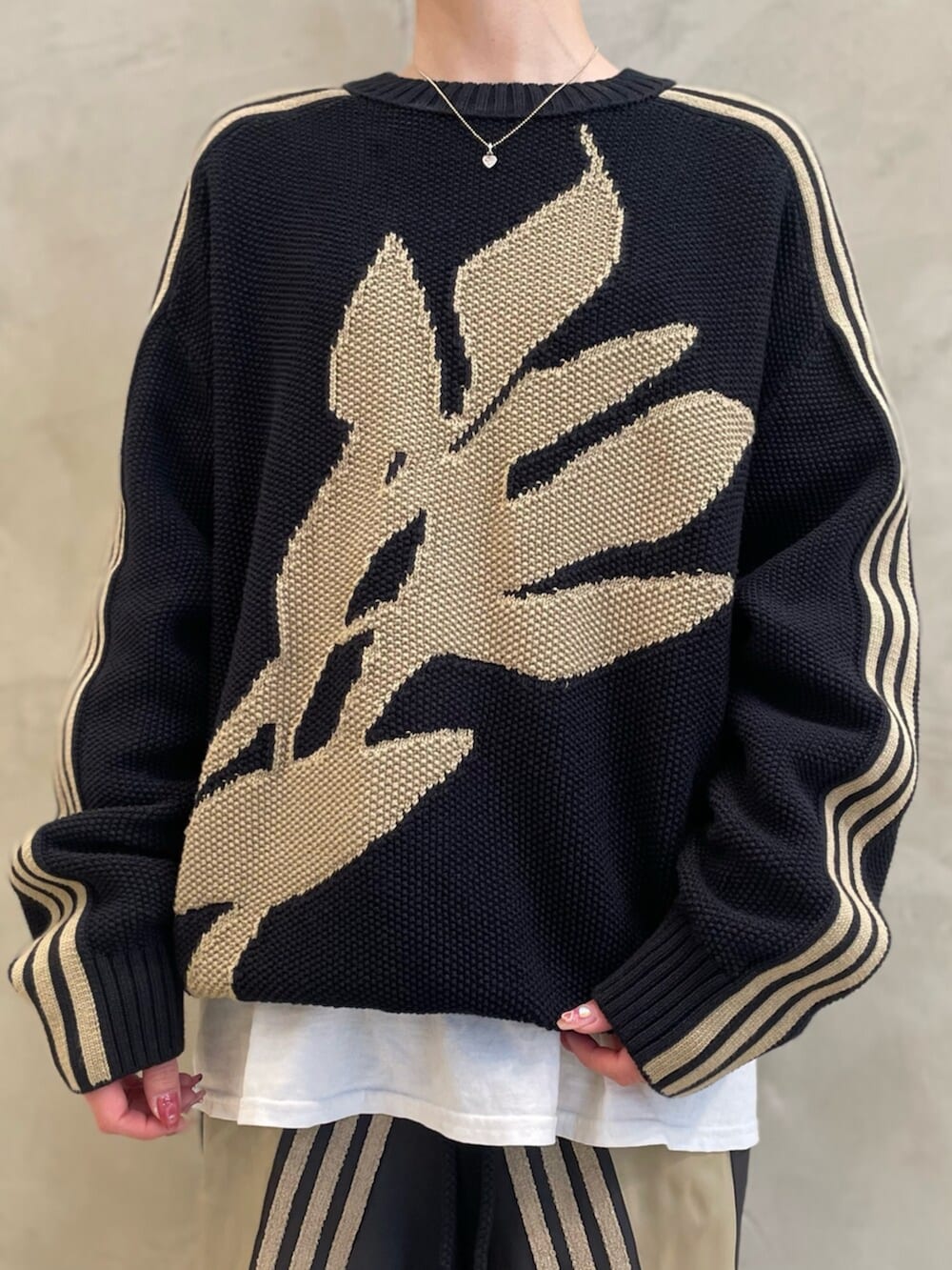 adidas ポリウレタンショッパーバッグ アウトライントレフォイル ポリウレタン ショッパーバッグ アウトライントレフォイルの