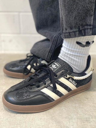 Adilenium シーズン3 ルーズフィット デニムパンツのアディダスコーデ