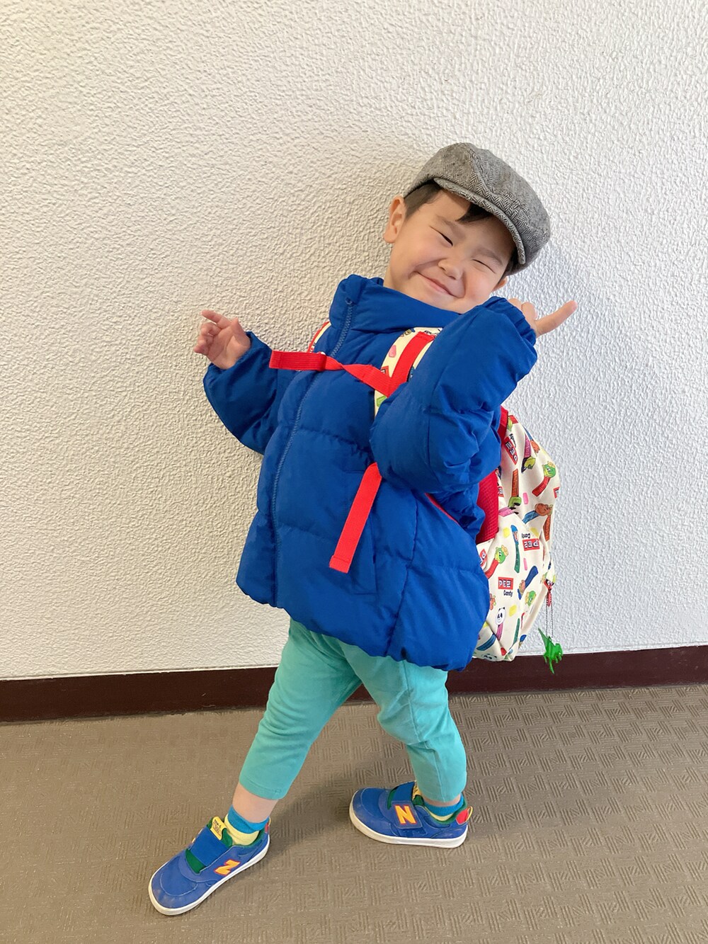 「登園スタイル、今日のコーデ、バーンして」｜「GUのアイテム（スウェットパンツ、グリーン系）」を使った、りんちゃんのさん（キッズ・100cm）の春コーディネートの2枚目の写真