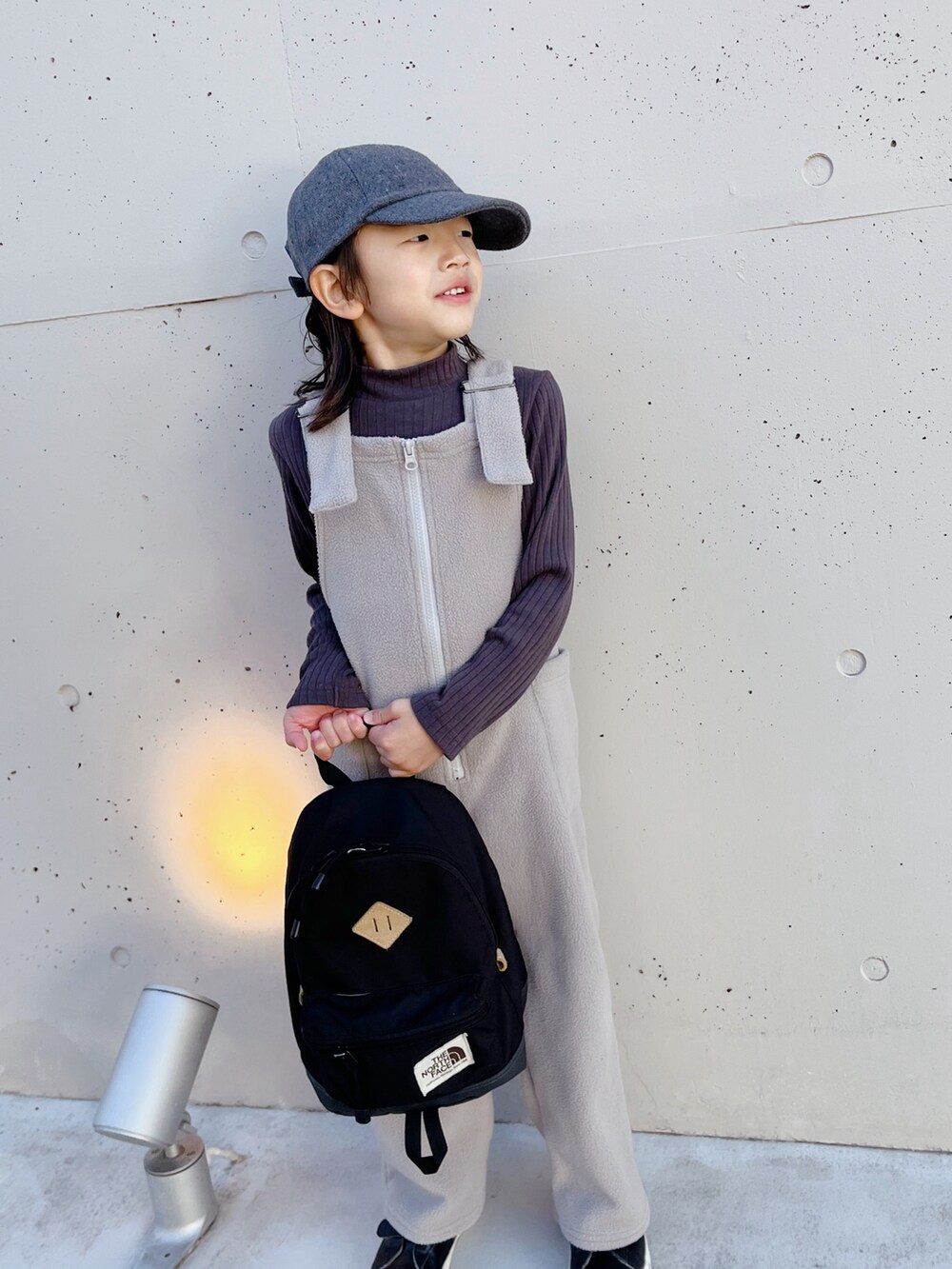 「THE NORTH FACEのTHE NORTH FACE KIDS BERKELEY MINI / ザ・ノース・フェイス キッズ バークレー ミニ（バックパック/リュック、ブラック系）」を使った、sayuuuuさん（キッズ・90cm）の冬コーディネートの3枚目の写真
