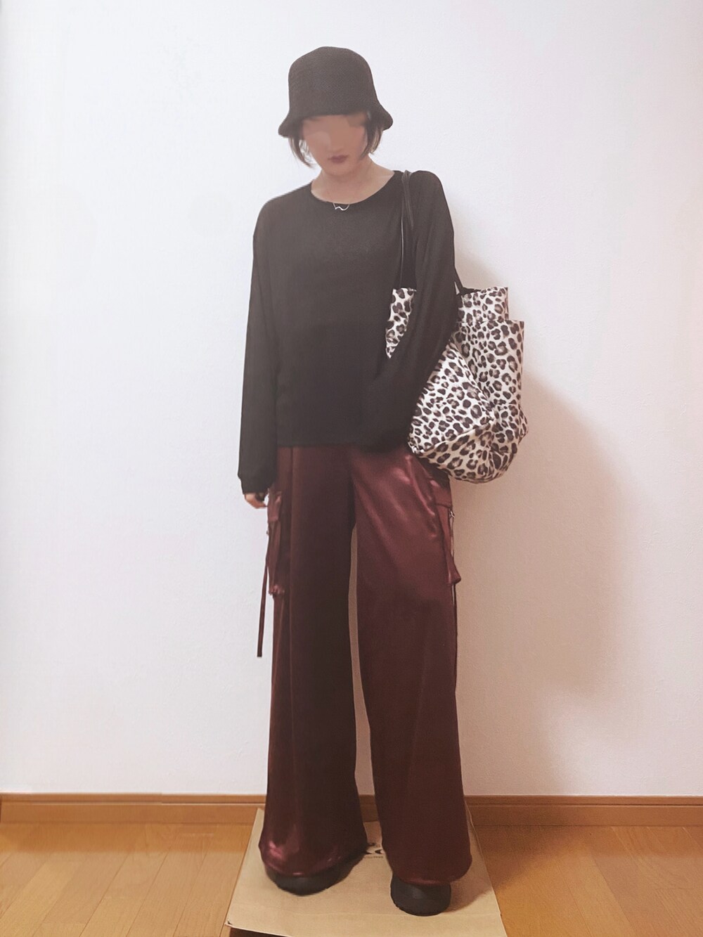 「GLOBAL WORKの7ポケリバーシブルトート/969861（トートバッグ、ブラック系）」を使った、keikoさん（骨格ウェーブ・レディース・162cm）の夏コーディネートの5枚目の写真