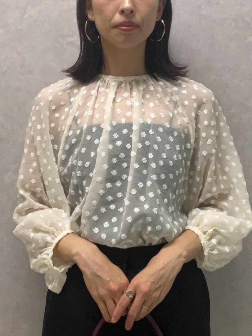 ドットフラワージャカード ボリュームギャザープルオーバーを