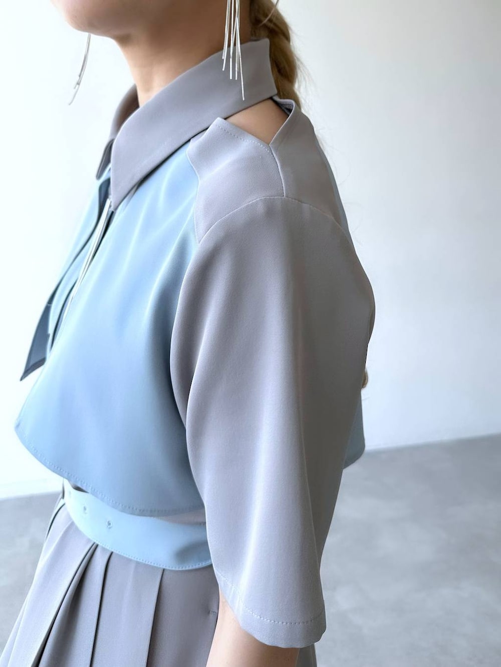 「きれいめ、モード、着痩せ・細見え、結婚式2次会、休日コーデ、デート/ロマンティック、春コーデ、女子会、個性派、モテ、カラーコーデ_HARE、HARE、ワンピース」｜「HAREのループタイネックレス(HARE)（ネックレス、シルバー系）」を使った、hare_usamiさん（レディース・158cm）の夏コーディネートの4枚目の写真