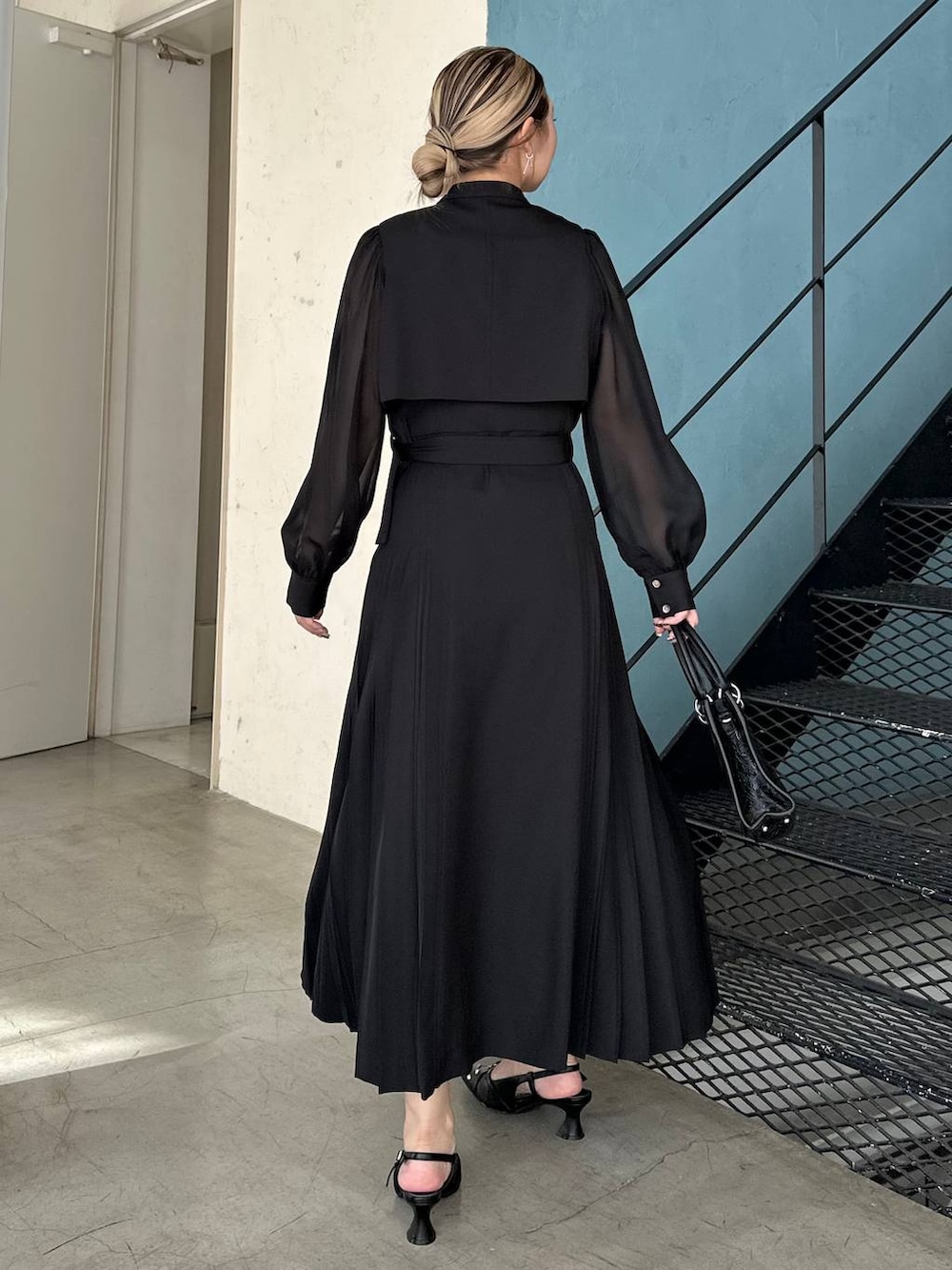 「HARE、秋冬新作、キャミワンピース、ワンピース、きれいめ、着痩せ・細見え、モード、結婚式2次会、休日コーデ、デート/ロマンティック、秋コーデ、女子会、個性派、モテ」｜「HAREのストリングデザインタンクトップ(HARE)（タンクトップ、ブラック系）」を使った、hare_usamiさん（レディース・158cm）の夏コーディネートの2枚目の写真