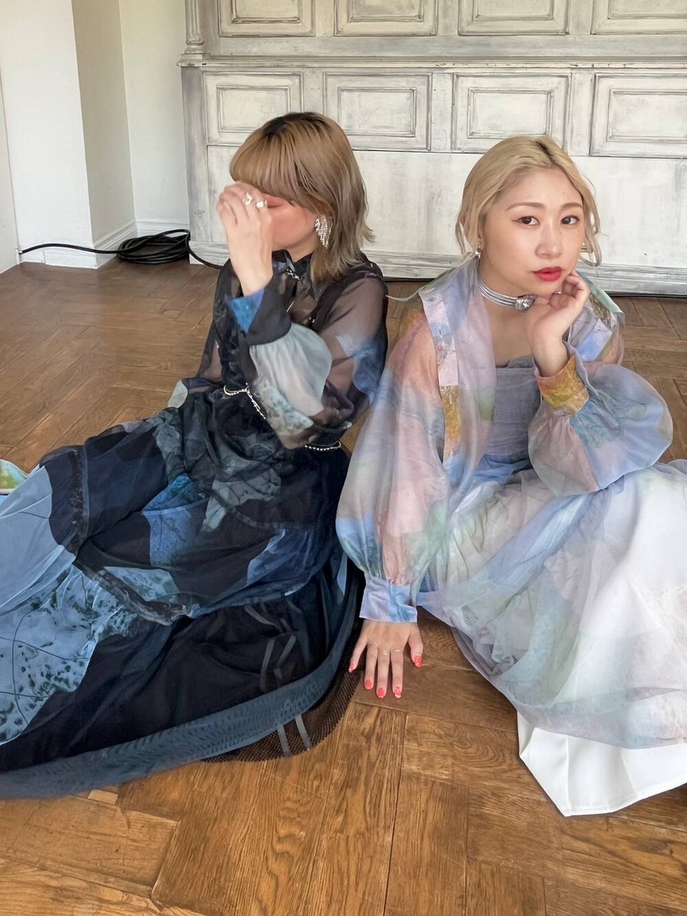 「リンクコーデ、キャミワンピース、シャツ、シャツスタイル、体型カバー、着痩せ・細見え、モード、結婚式2次会、休日コーデ、デート/ロマンティック、夏コーデ、女子会、個性派、モテ、きれいめ」｜「HAREのメタルヒールメッシュブーサン(HARE)（サンダル、ホワイト系）」を使った、hare_usamiさん（骨格ウェーブ・レディース・158cm）の夏コーディネートの5枚目の写真