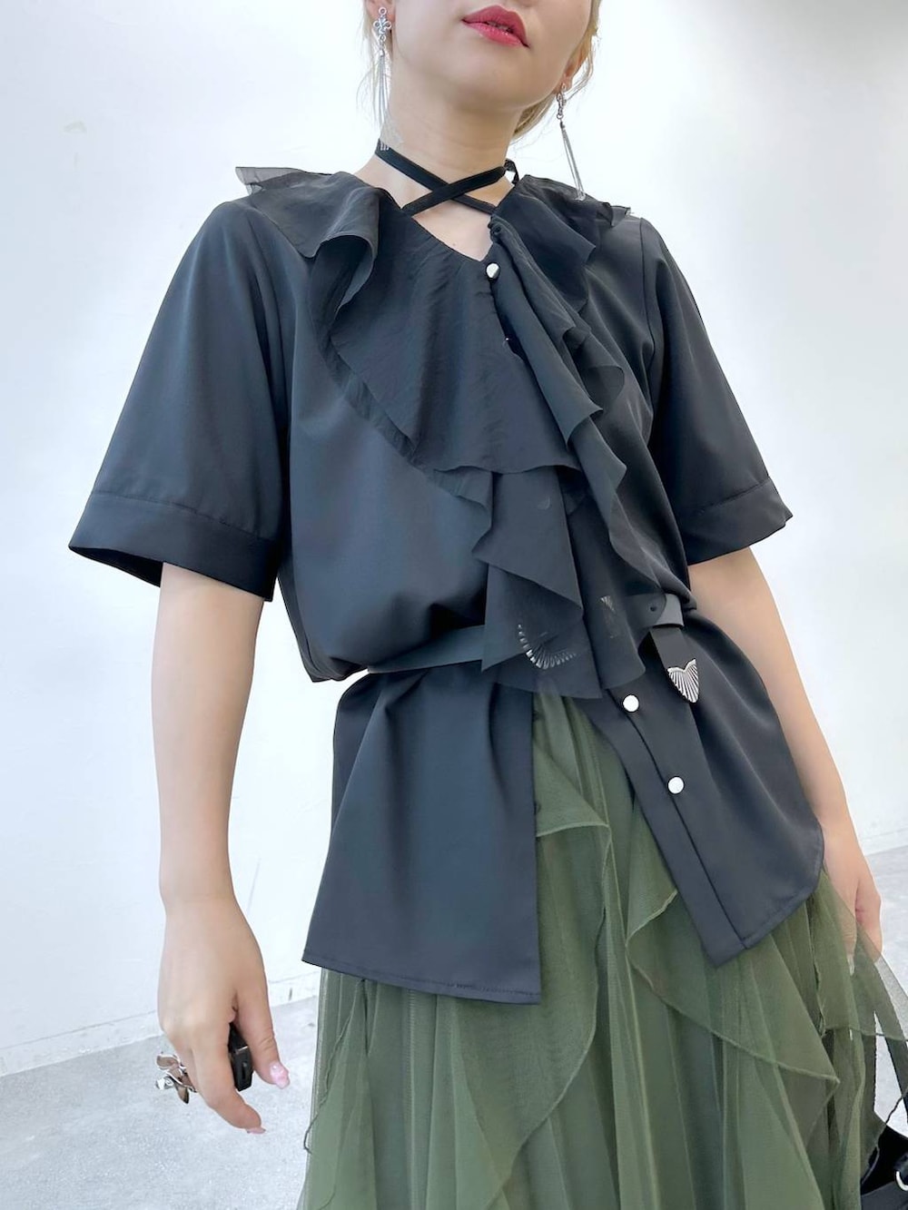 「きれいめ、着痩せ・細見え、モード、結婚式2次会、休日コーデ、デート/ロマンティック、夏コーデ、女子会、個性派、モテ、カラーコーデ_HARE、HARE、ブラウス、ロングスカート」｜「HAREのシアーレイヤープリーツスカート(HARE)（スカート、グリーン系）」を使った、hare_usamiさん（レディース・158cm）の夏コーディネートの4枚目の写真