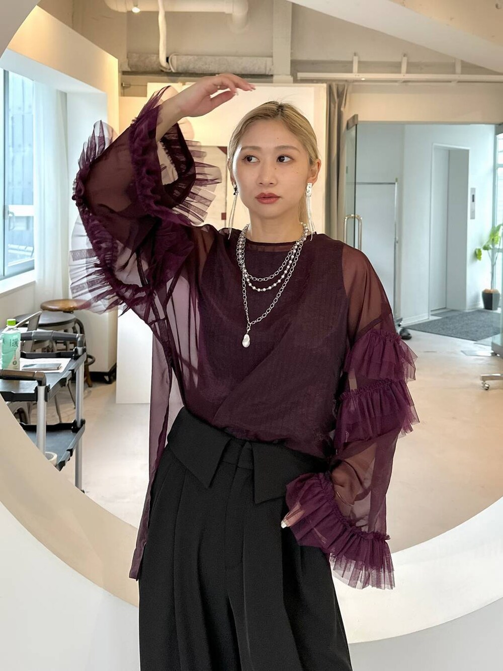 「きれいめ、着痩せ・細見え、モード、結婚式2次会、休日コーデ、デート/ロマンティック、夏コーデ、女子会、個性派、モテ、カラーコーデ_HARE、HARE、Tシャツ、ワイドパンツ」｜「HAREのチェーンフリンジイヤリング(HARE)（イヤリング、シルバー系）」を使った、hare_usamiさん（レディース・158cm）の夏コーディネートの6枚目の写真
