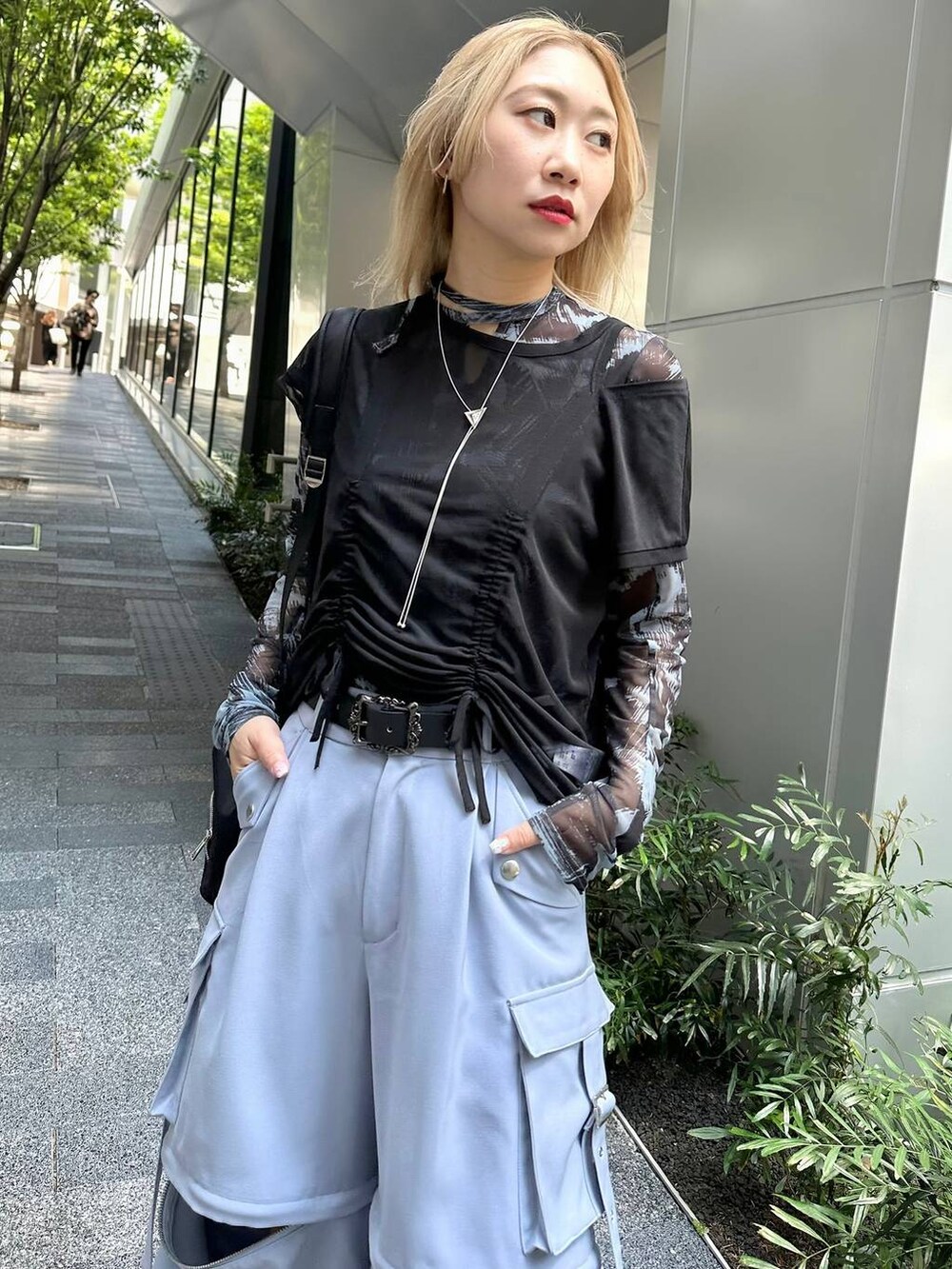 「きれいめ、着痩せ・細見え、モード、Tシャツ、ワイドパンツ、結婚式2次会、休日コーデ、デート/ロマンティック、夏コーデ、女子会、個性派、モテ、カラーコーデ_HARE、HARE」｜「HAREのラメメッシュスニーカーサンダル(HARE)（サンダル、ブラック系）」を使った、hare_usamiさん（レディース・158cm）の夏コーディネートの9枚目の写真