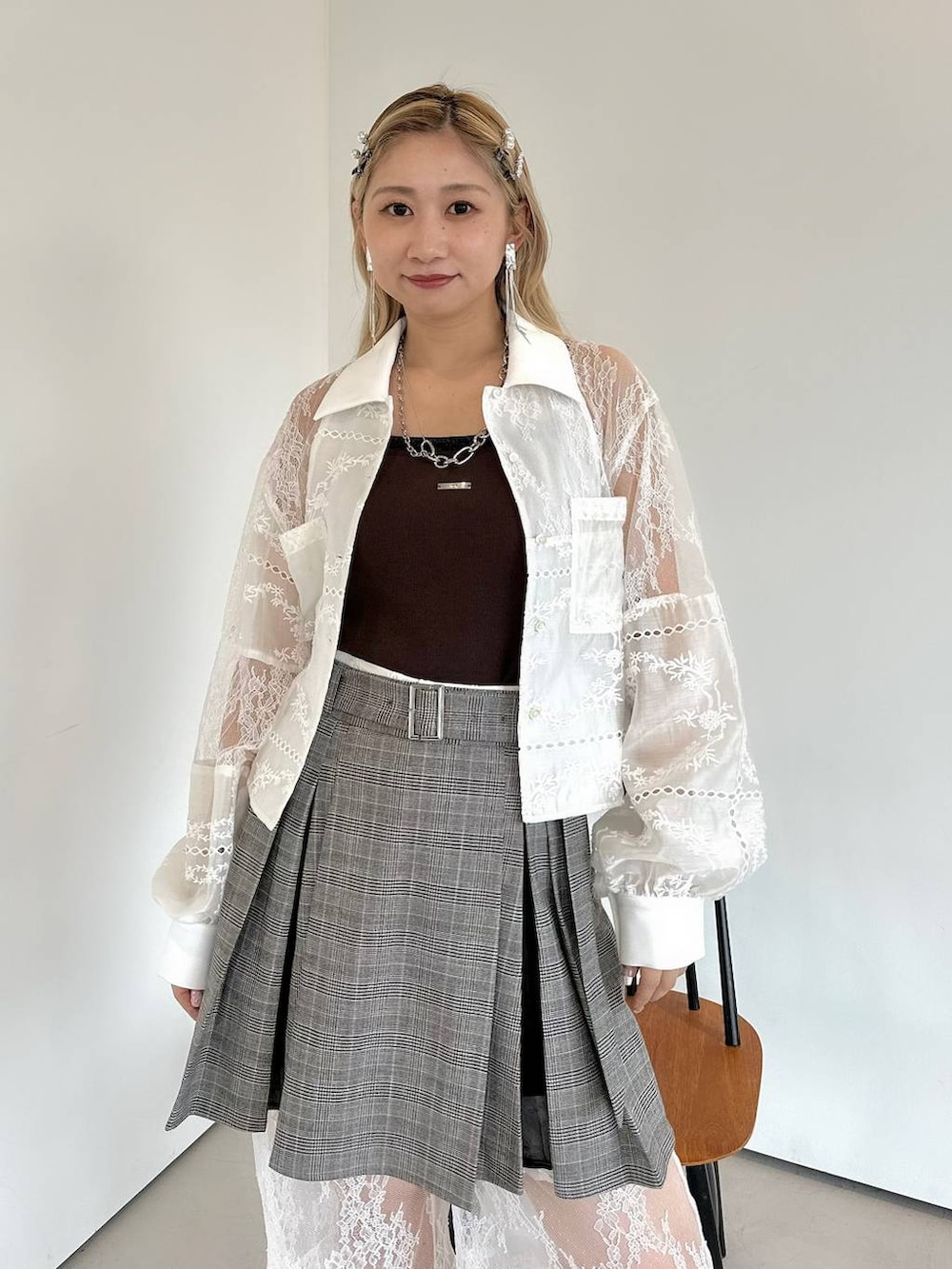 「きれいめ、着痩せ・細見え、モード、結婚式2次会、休日コーデ、デート/ロマンティック、夏コーデ、女子会、個性派、モテ、カラーコーデ_HARE、HARE、シャツ、ショートパンツ」｜「HAREのチェーンフリンジイヤリング(HARE)（イヤリング、シルバー系）」を使った、hare_usamiさん（レディース・158cm）の夏コーディネートの9枚目の写真