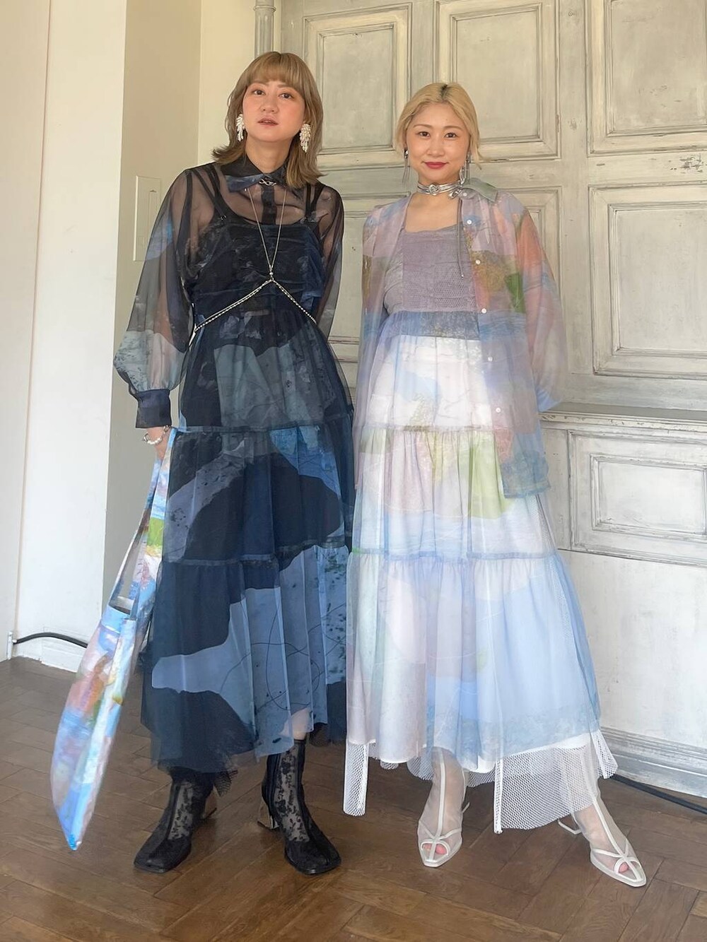 「リンクコーデ、キャミワンピース、シャツ、シャツスタイル、体型カバー、着痩せ・細見え、モード、結婚式2次会、休日コーデ、デート/ロマンティック、夏コーデ、女子会、個性派、モテ、きれいめ」｜「HAREのメタルヒールメッシュブーサン(HARE)（サンダル、ホワイト系）」を使った、hare_usamiさん（骨格ウェーブ・レディース・158cm）の夏コーディネートの4枚目の写真