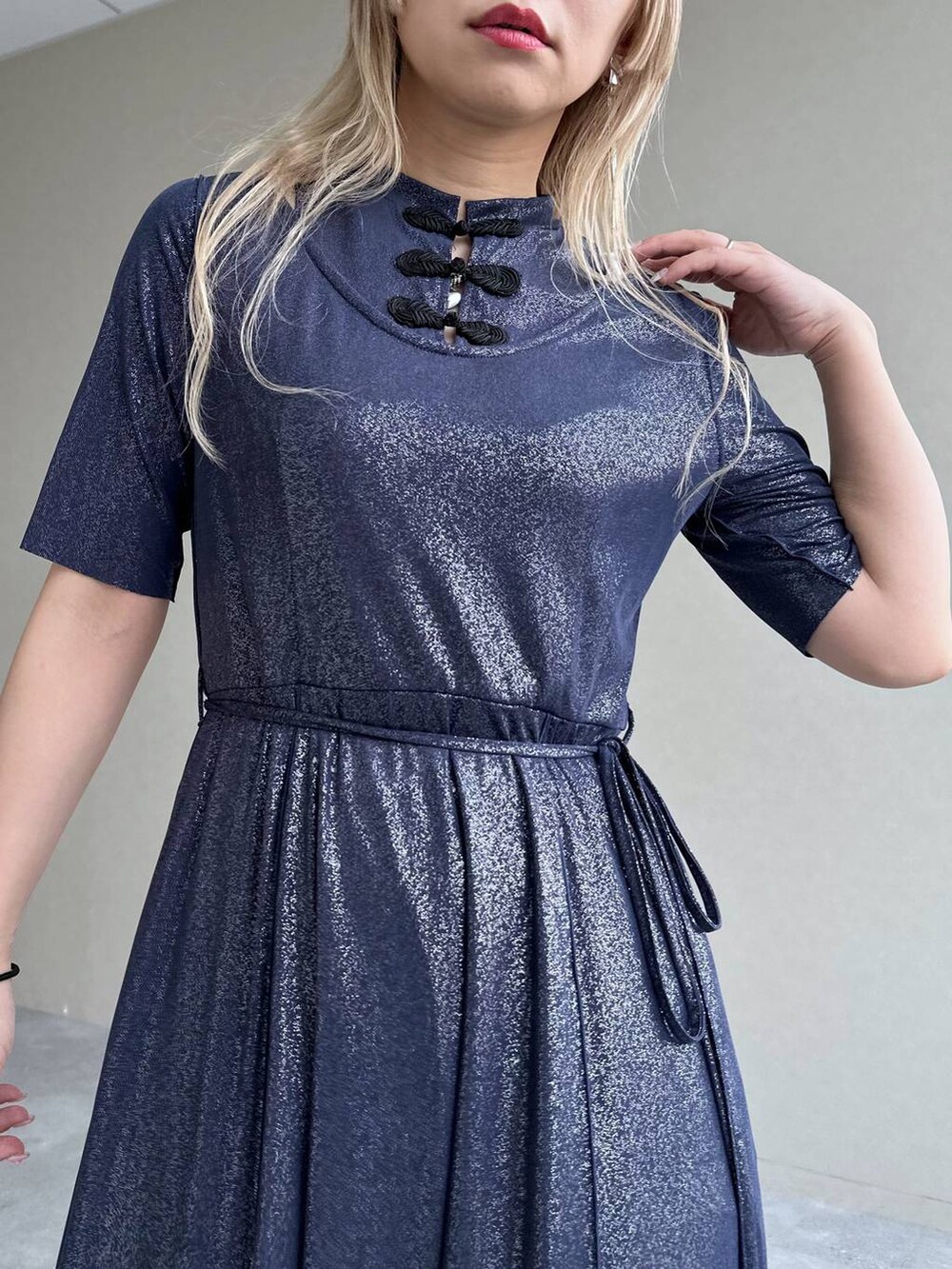 「きれいめ、着痩せ・細見え、モード、結婚式2次会、休日コーデ、デート/ロマンティック、女子会、個性派、モテ、カラーコーデ_HARE、HARE、ワンピース、サンダル、夏コーデ」｜「HAREのデザインクリアヒールブーサン（サンダル、ブラック系）」を使った、hare_usamiさん（レディース・158cm）の春コーディネートの4枚目の写真