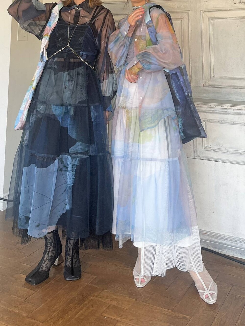 「リンクコーデ、キャミワンピース、シャツ、シャツスタイル、体型カバー、着痩せ・細見え、モード、結婚式2次会、休日コーデ、デート/ロマンティック、夏コーデ、女子会、個性派、モテ、きれいめ」｜「HAREのメタルヒールメッシュブーサン(HARE)（サンダル、ホワイト系）」を使った、hare_usamiさん（骨格ウェーブ・レディース・158cm）の夏コーディネートの3枚目の写真