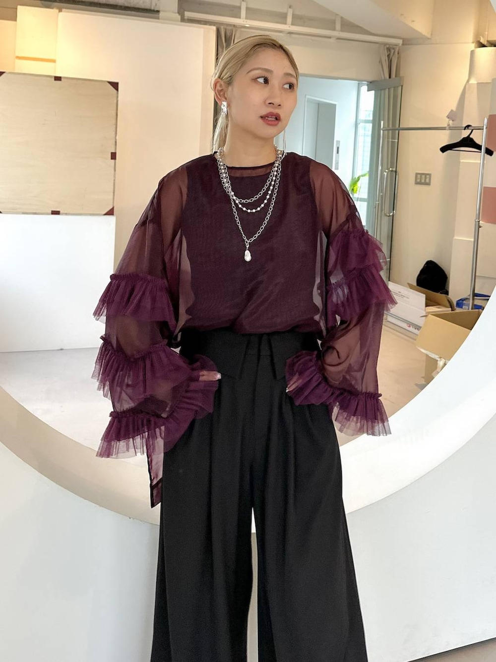 「きれいめ、着痩せ・細見え、モード、結婚式2次会、休日コーデ、デート/ロマンティック、夏コーデ、女子会、個性派、モテ、カラーコーデ_HARE、HARE、Tシャツ、ワイドパンツ」｜「HAREのチェーンフリンジイヤリング(HARE)（イヤリング、シルバー系）」を使った、hare_usamiさん（レディース・158cm）の夏コーディネートの5枚目の写真
