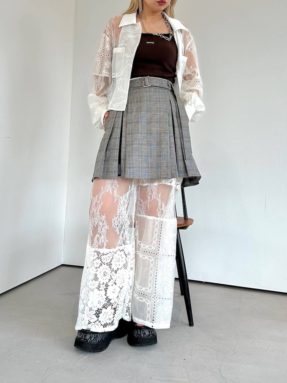 「きれいめ、着痩せ・細見え、モード、結婚式2次会、休日コーデ、デート/ロマンティック、夏コーデ、女子会、個性派、モテ、カラーコーデ_HARE、HARE、シャツ、ショートパンツ」｜「HAREのチェーンフリンジイヤリング(HARE)（イヤリング、シルバー系）」を使った、hare_usamiさん（レディース・158cm）の夏コーディネートの5枚目の写真