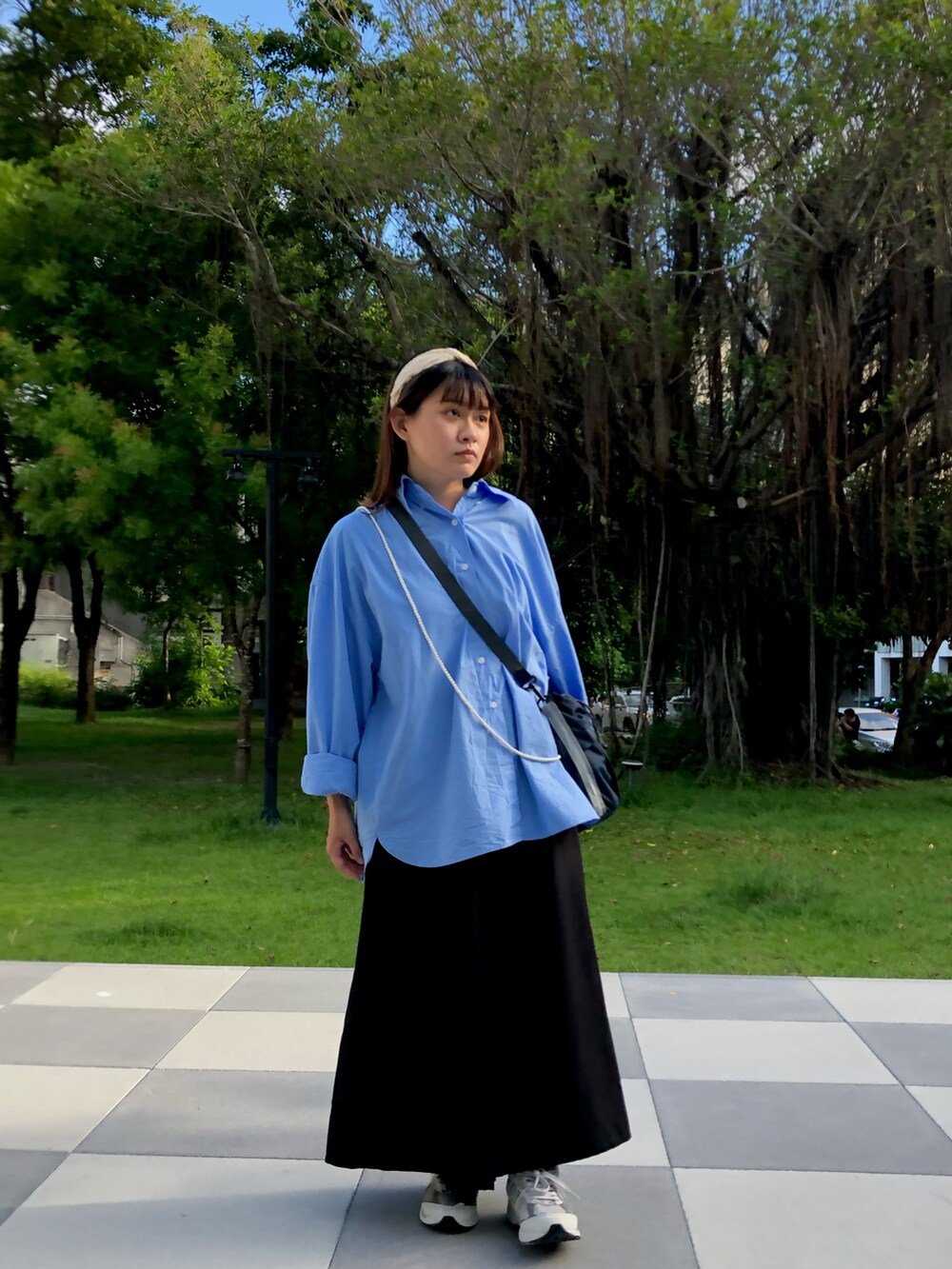 「臺南美術館2館」｜「plain-meのアイテム（ドラムバッグ、ブルー系）」を使った、Hsuanさん（レディース・157cm）の春コーディネートの3枚目の写真