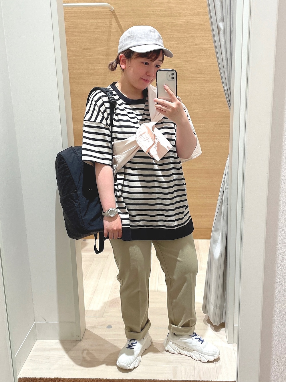 「ボーダー、Tシャツ、キャップ、スニーカー、リュック、シャツスタイル、夏コーデ、春コーデ、ラフ、カジュアルコーデ、低身長」｜「studio CLIPのUSAコットンビッグTチュニック（Tシャツ/カットソー、その他）」を使った、み と ず と きさん（レディース・152cm）の春コーディネートの5枚目の写真