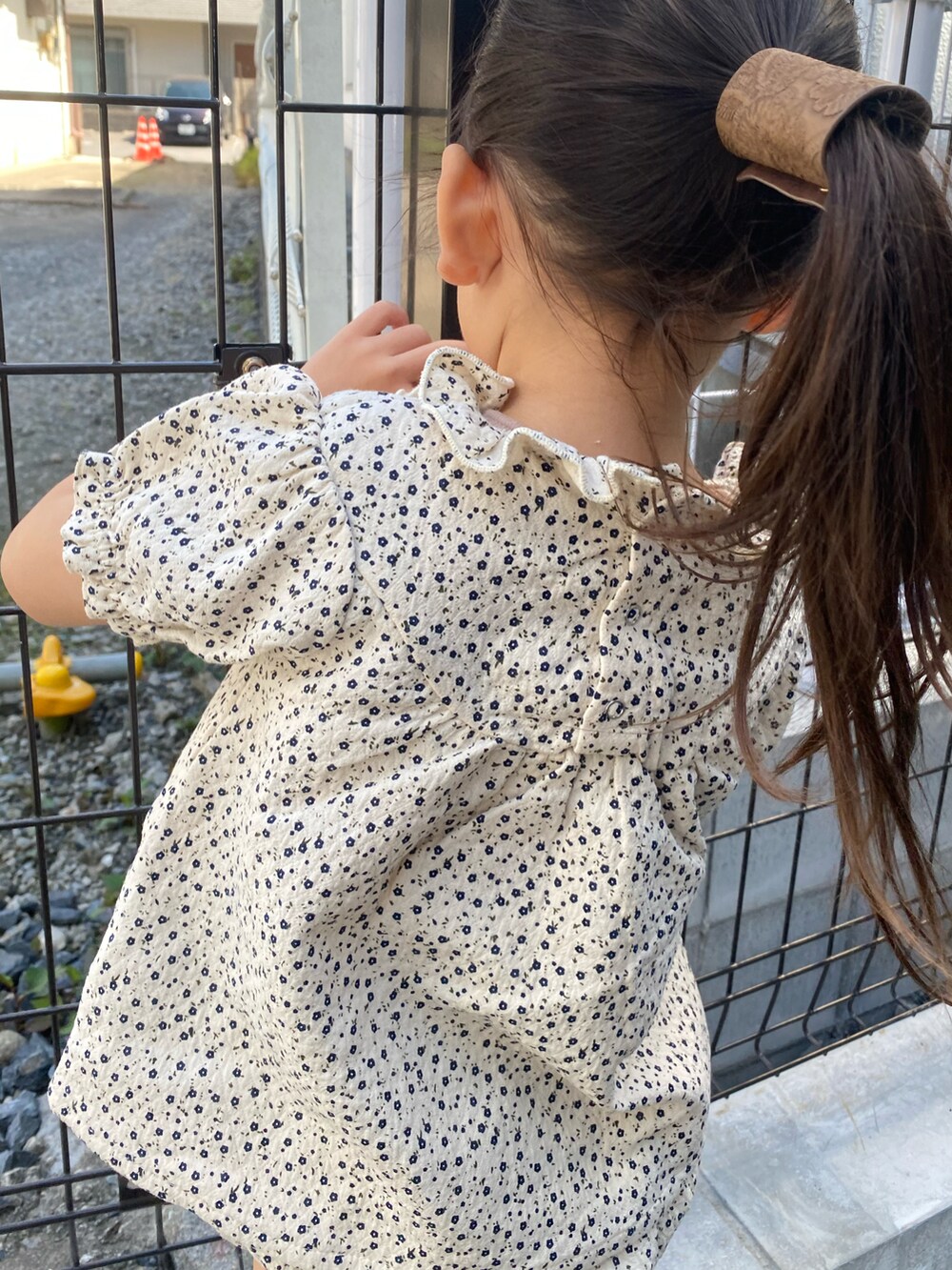 「キッズコーデ、キッズファッション、キッズ、女の子コーデ、おんなのこコーデ、4歳」｜「しまむらのアイテム（シャツ/ブラウス、ホワイト系）」を使った、(n)さん（レディース・166cm）の夏コーディネートの2枚目の写真
